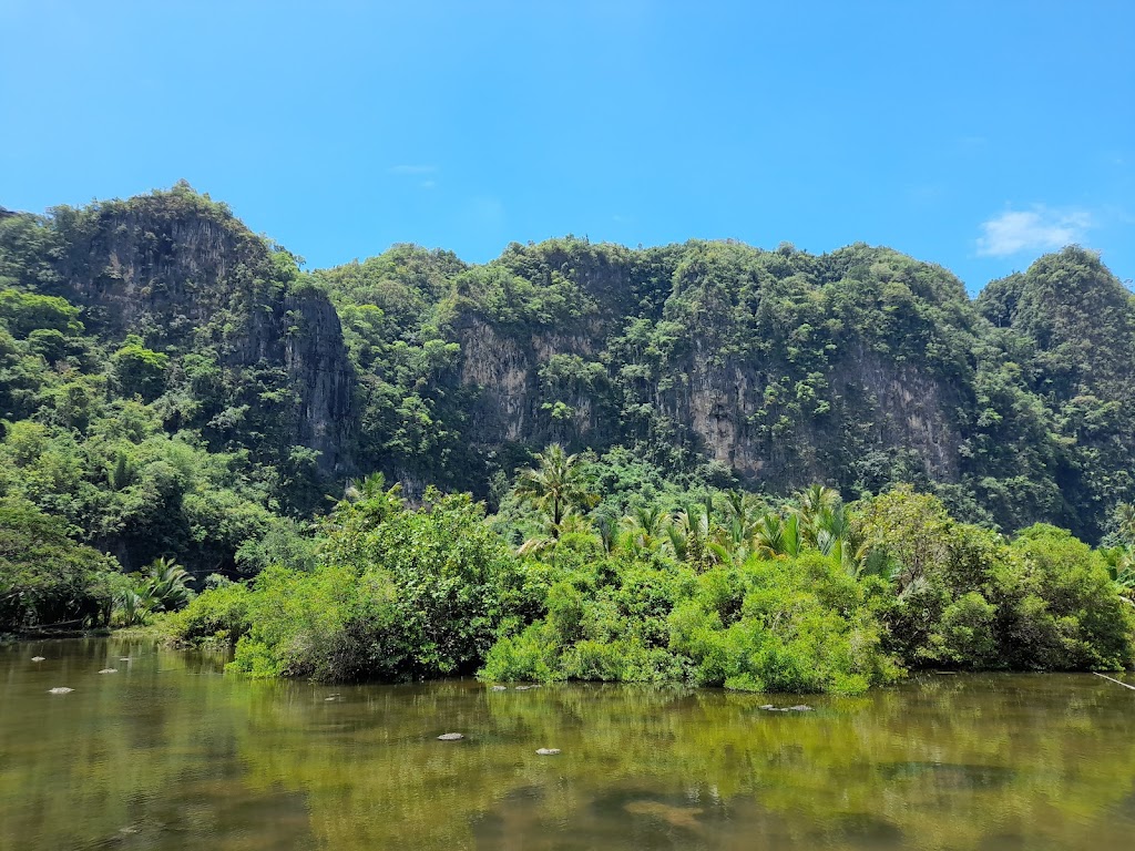 Go Rock Climbing and Caving In Maros 